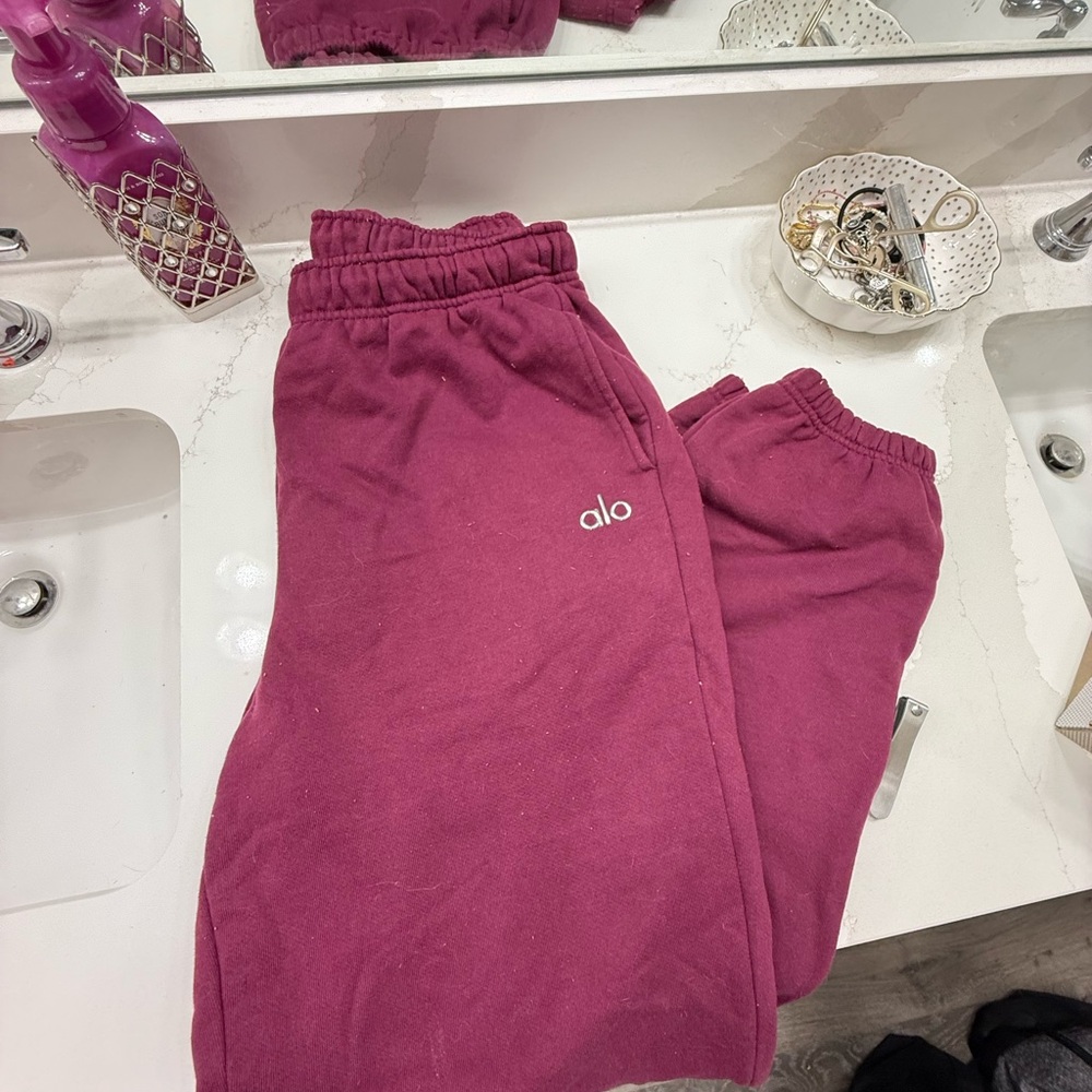ALO Yoga Women’s Sweatpants (in color Wild Berry)